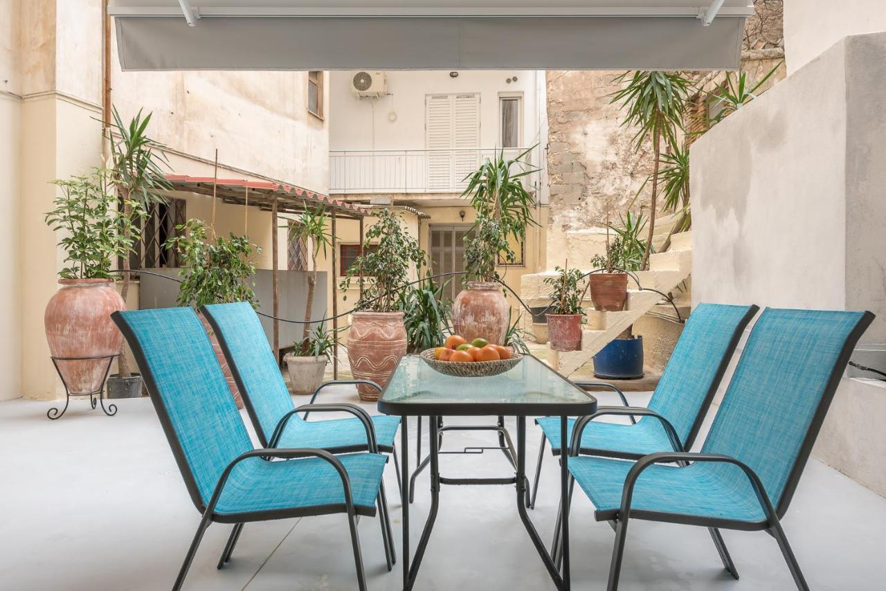 The Courtyard Oasis Apartment Athens Luaran gambar