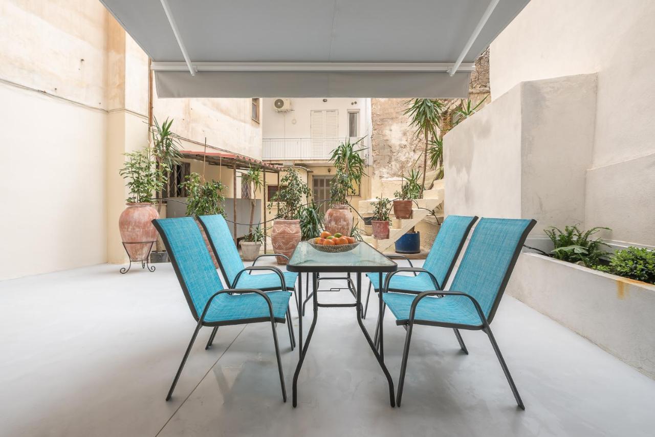 The Courtyard Oasis Apartment Athens Luaran gambar