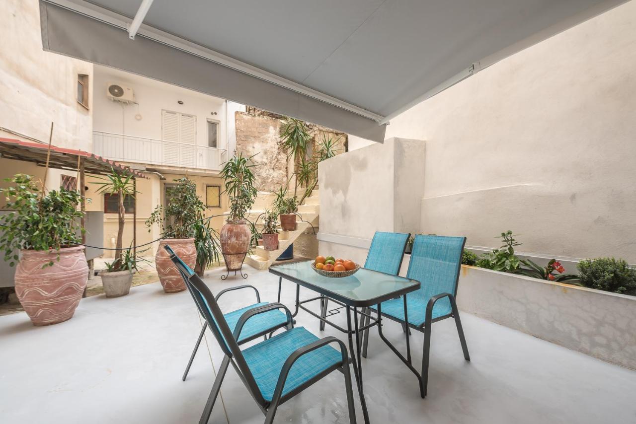 The Courtyard Oasis Apartment Athens Luaran gambar