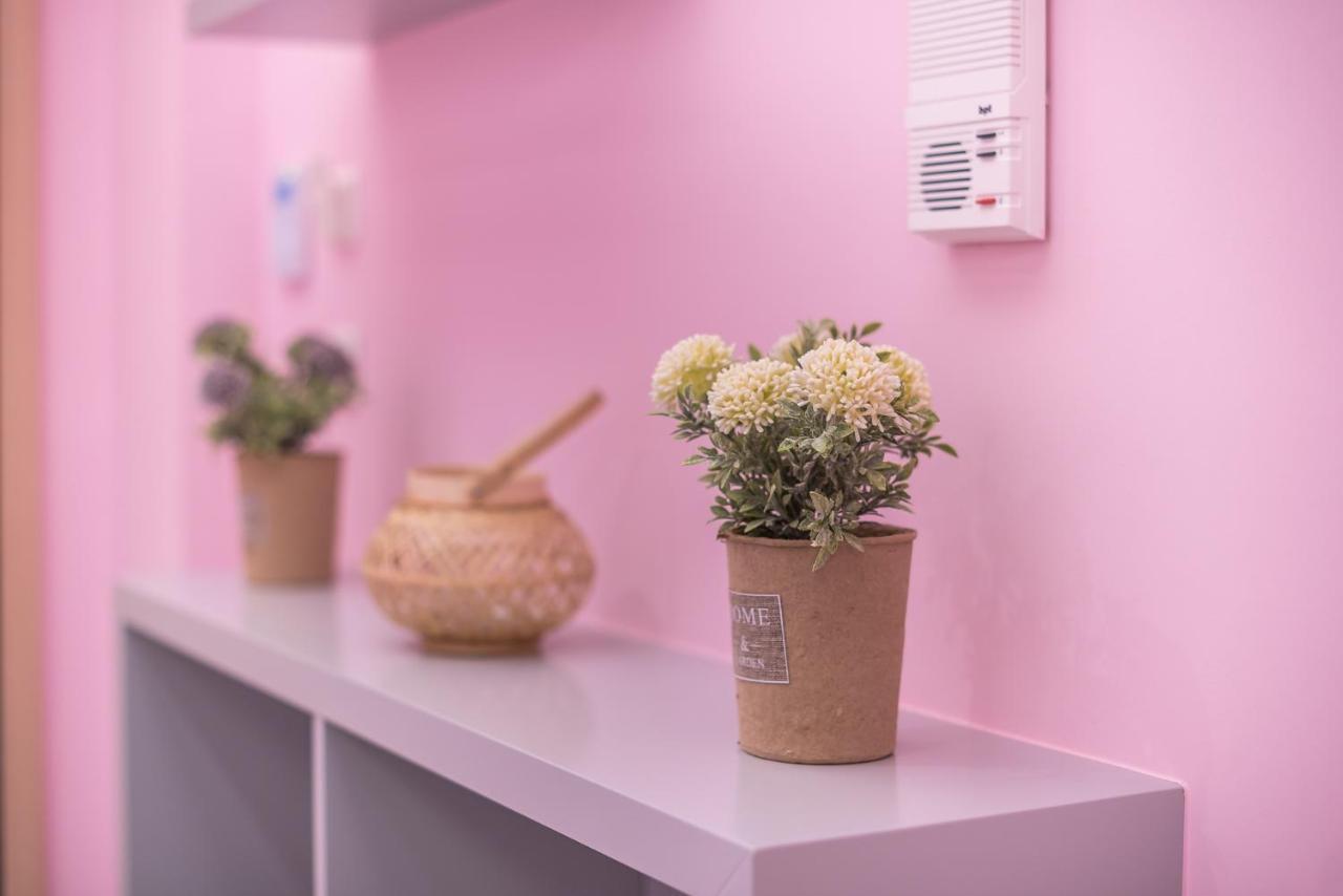 The Courtyard Oasis Apartment Athens Luaran gambar