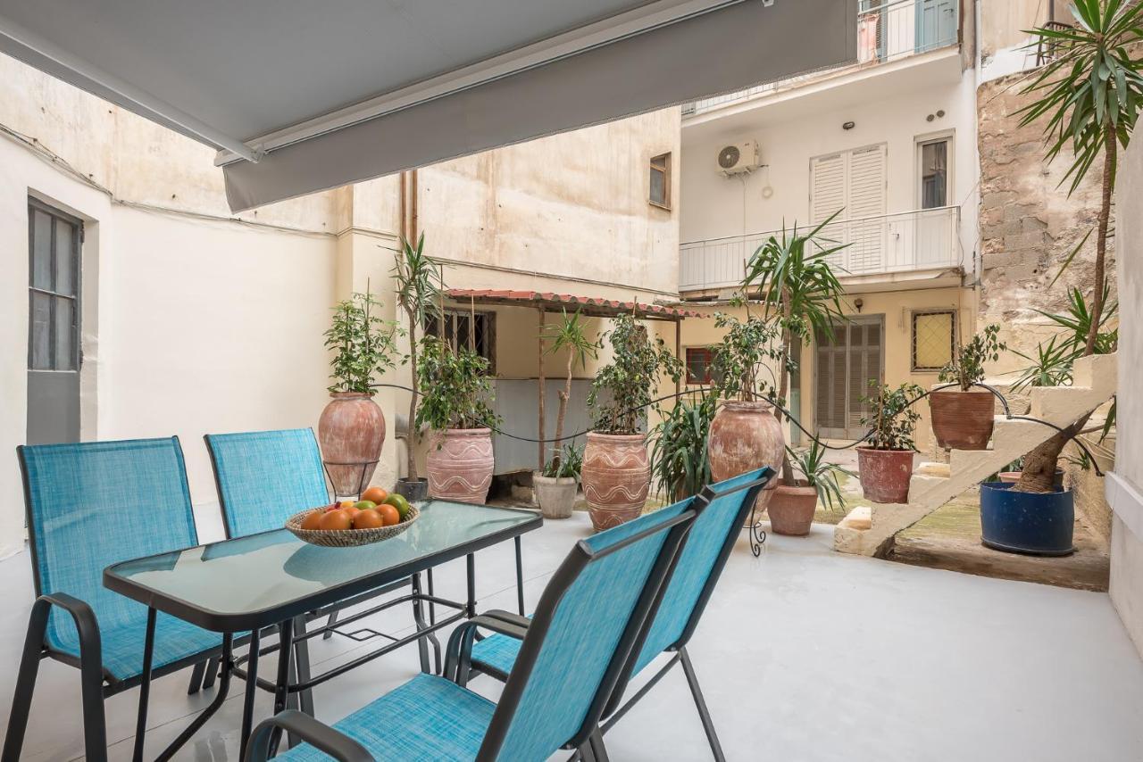 The Courtyard Oasis Apartment Athens Luaran gambar